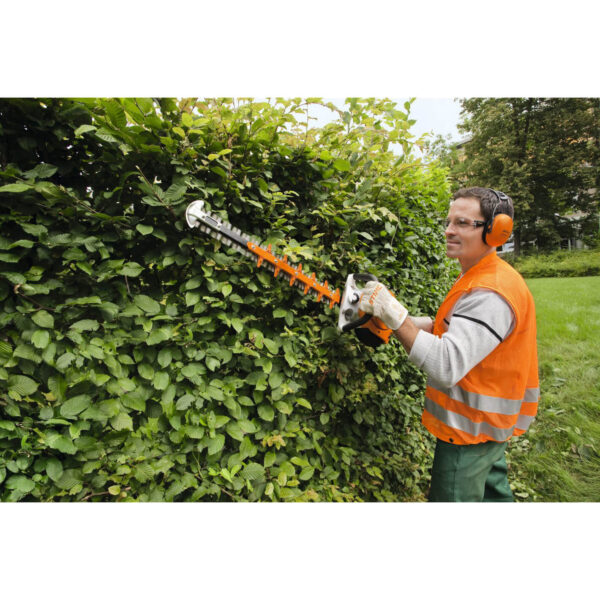 STIHL HS 56 C-E Petrol Hedge Trimmer2