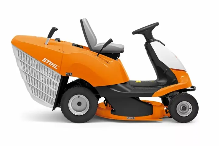 STIHL RT 4082 Petrol Ride On Lawn Tractor 3 STIHL RT 4082 Petrol Ride On Lawn Tractor