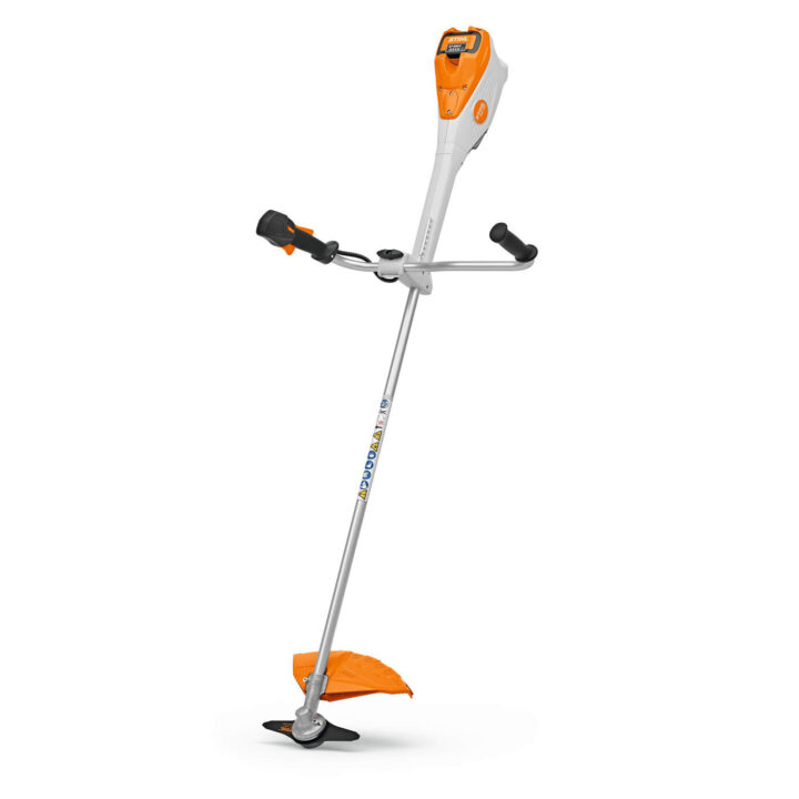 STIHL FSA 135 Battery Strimmer 1 STIHL FSA 135 Battery Strimmer