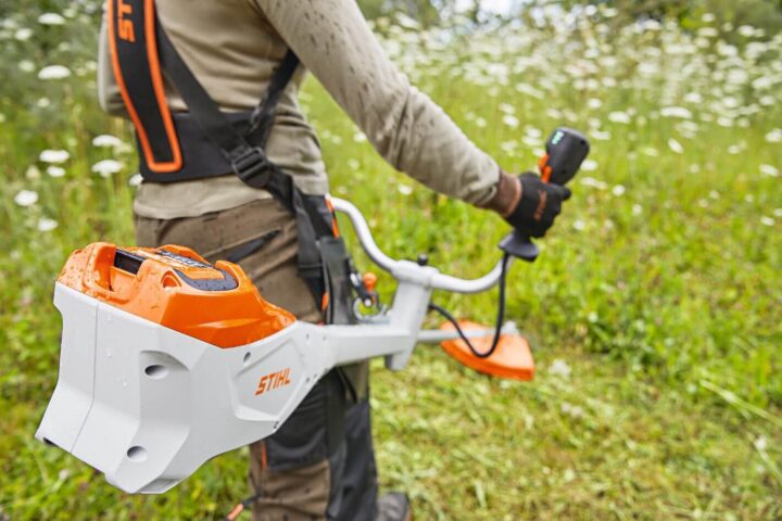 STIHL FSA 135 Battery Strimmer 3 STIHL FSA 135 Battery Strimmer
