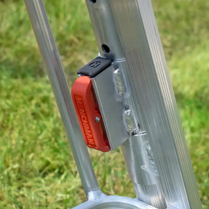 Henchman Fully Adjustable PRO Tripod Ladder | UR-HMT1