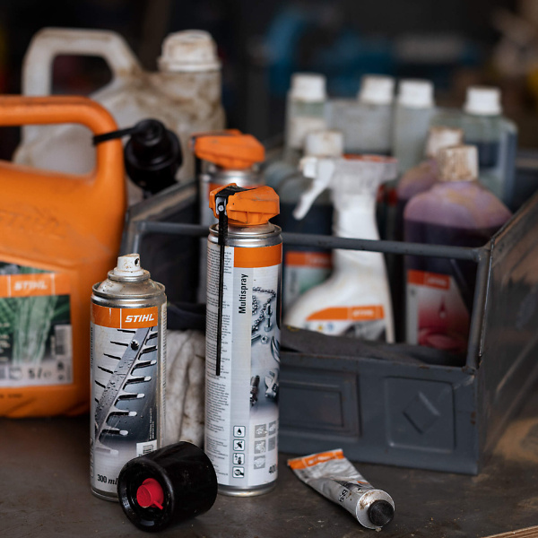 Buxtons - Arborist Equipment & Garden Machinery Experts 32 Consumables & Maintenance