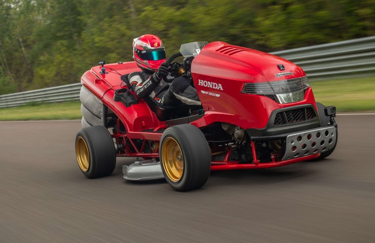Buxtons - Arborist Equipment & Garden Machinery Experts 173 honda-mean-mower