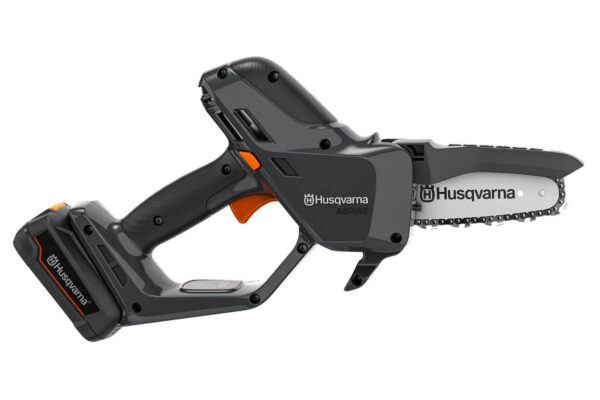 Husqvarna Aspire™ P5-P4A Battery Pruner (Kit)2